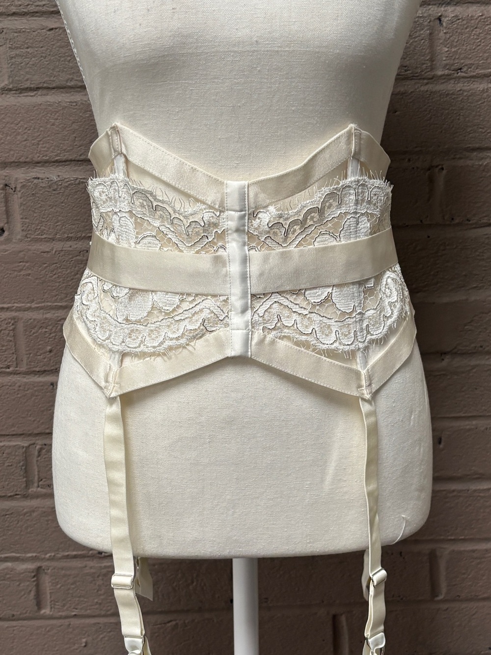 Victoria’s Secret satin and lace garter belt M/L